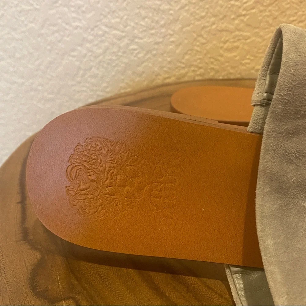 Vince Camuto genuine leather‎ sandals flats grey leather straps size 10
